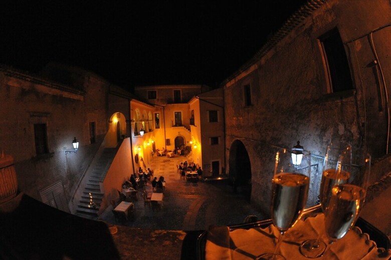 Hotel Castello Di Altomonte