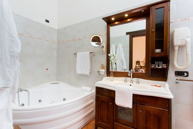 Hotel Castello Di Altomonte