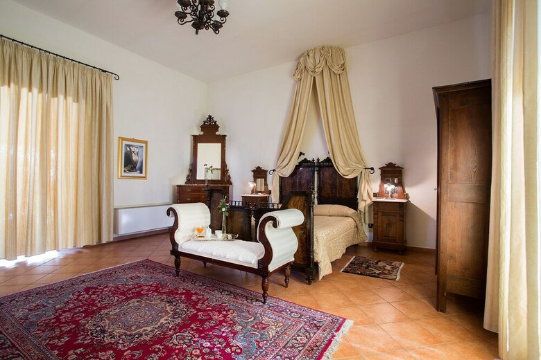 Hotel Castello Di Altomonte