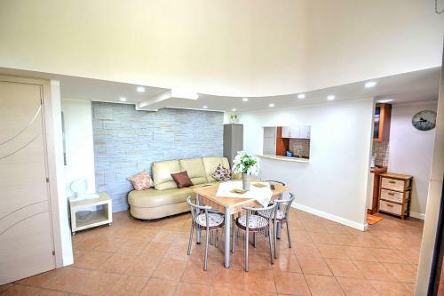 Arola-preazzano Villa Sleeps 4 Pool Wifi