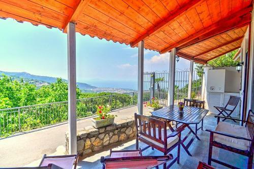 Arola-preazzano Villa Sleeps 4 Pool Wifi