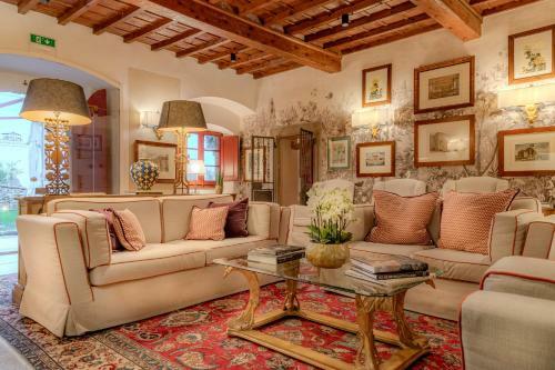 Tenuta Di Artimino Hotel