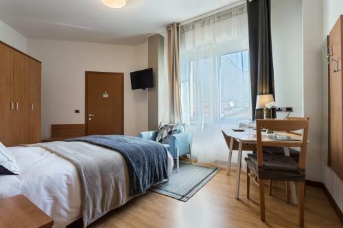 Hostal Vignola Rooms Avio