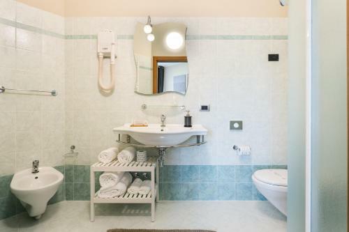 Hostal Vignola Rooms Avio