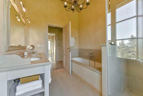 Casa Di Pietra Villa Sleeps 18 Pool Air Con Wifi