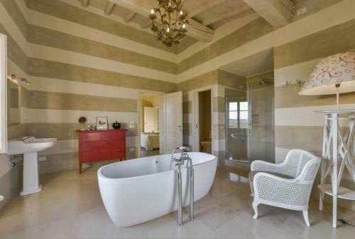 Casa Di Pietra Villa Sleeps 18 Pool Air Con Wifi