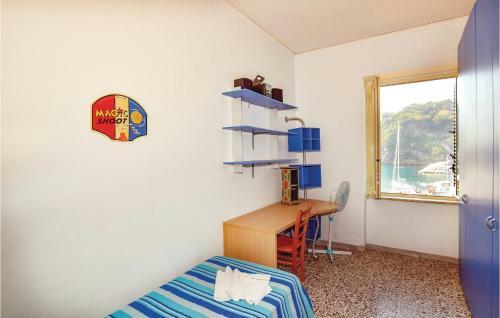 Three-bedroom Apartment In Procida -na-