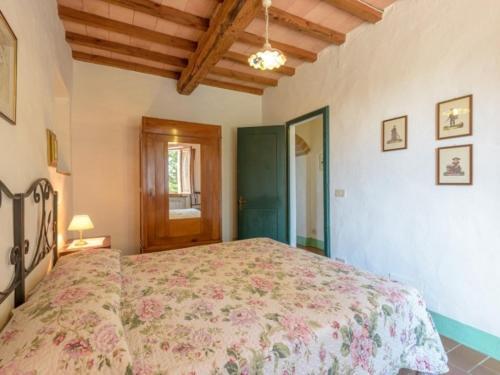 Contignano Villa Sleeps 11 Pool Wifi