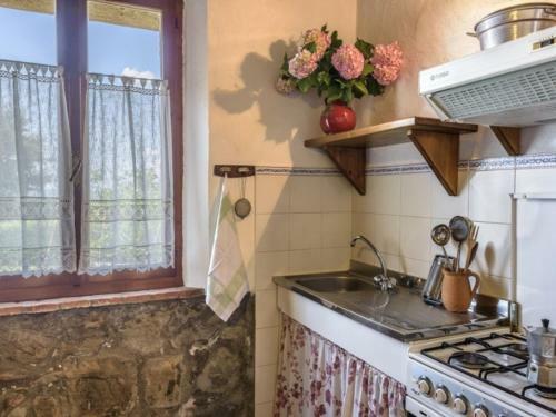 Contignano Villa Sleeps 11 Pool Wifi