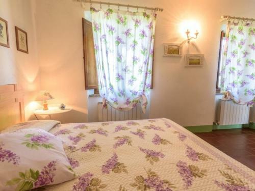 Contignano Villa Sleeps 11 Pool Wifi