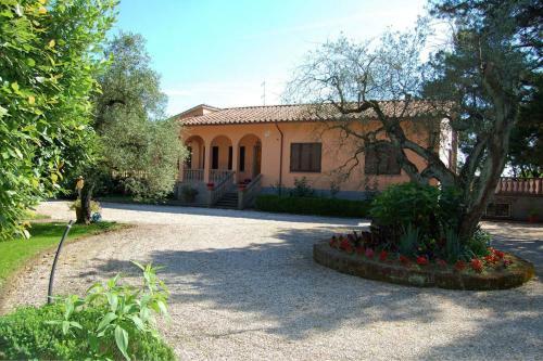 Corchiano Villa Sleeps 8 Pool Wifi