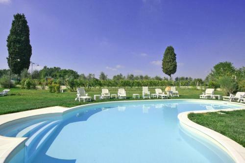 Empoli Apartment Sleeps 4 Air Con