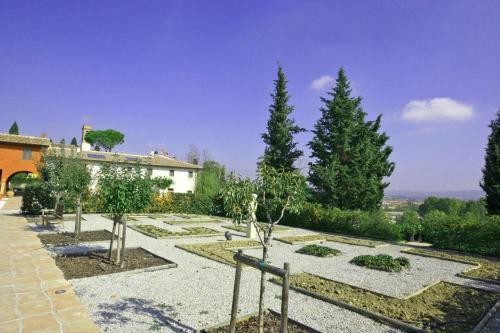 Empoli Apartment Sleeps 4 Air Con