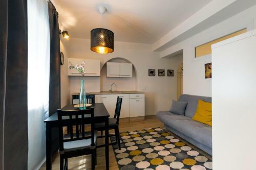 Emotion Living Design Apartment & Room