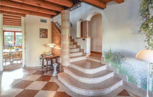 Six-bedroom Holiday Home In Fumane -vr-