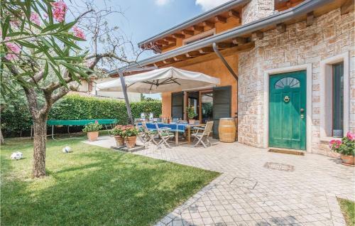 Six-bedroom Holiday Home In Fumane -vr-