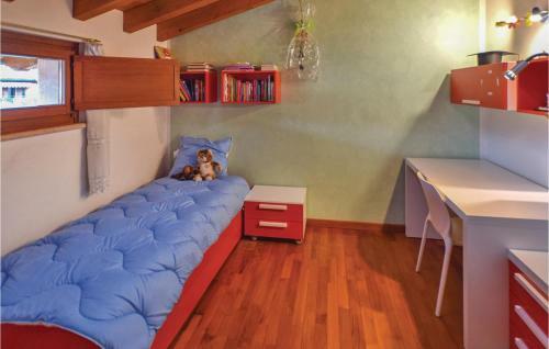 Six-bedroom Holiday Home In Fumane -vr-