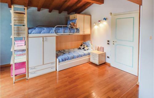 Six-bedroom Holiday Home In Fumane -vr-
