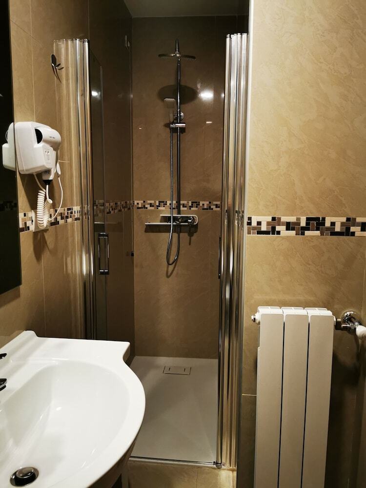 New Alexander Hotel