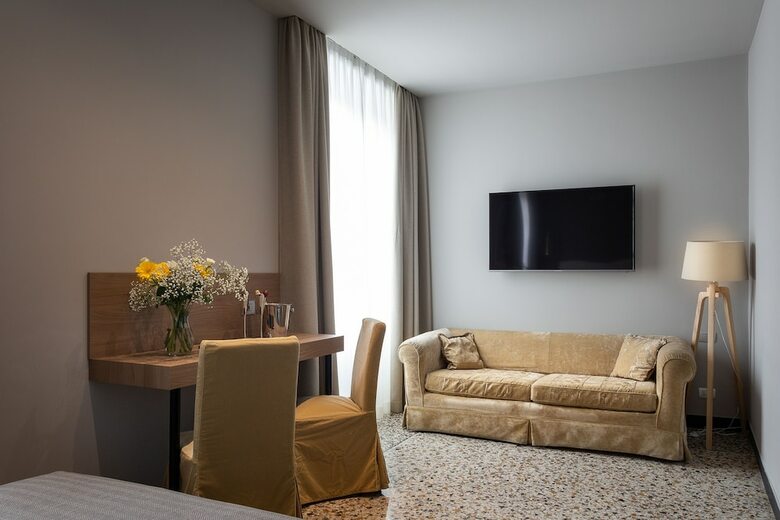 Hotel Hnn Luxury Suites