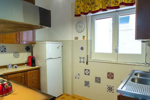 Tyche Apartment