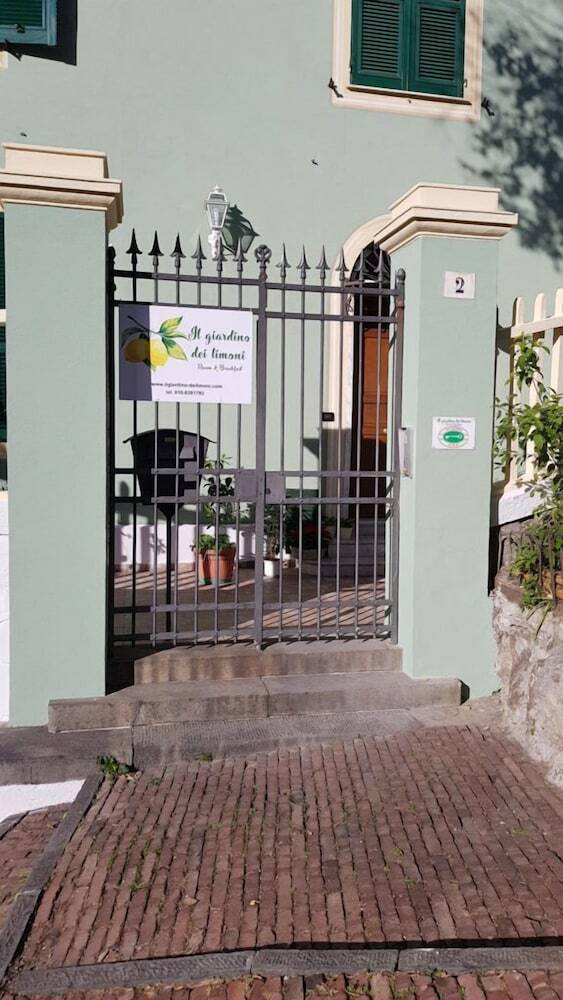 Hostal Il Giardino Dei Limoni Room & Breakfast