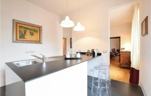 Three-bedroom Apartment In Genova (ge)