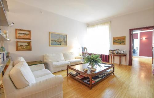 Three-bedroom Apartment In Genova (ge)