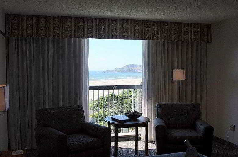 Hotel Best Western Plus Agate Beach Inn