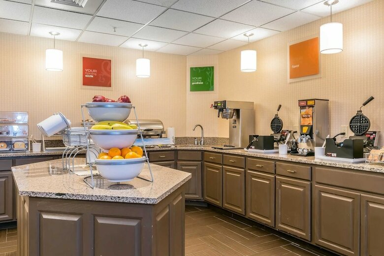 Hotel Comfort Suites