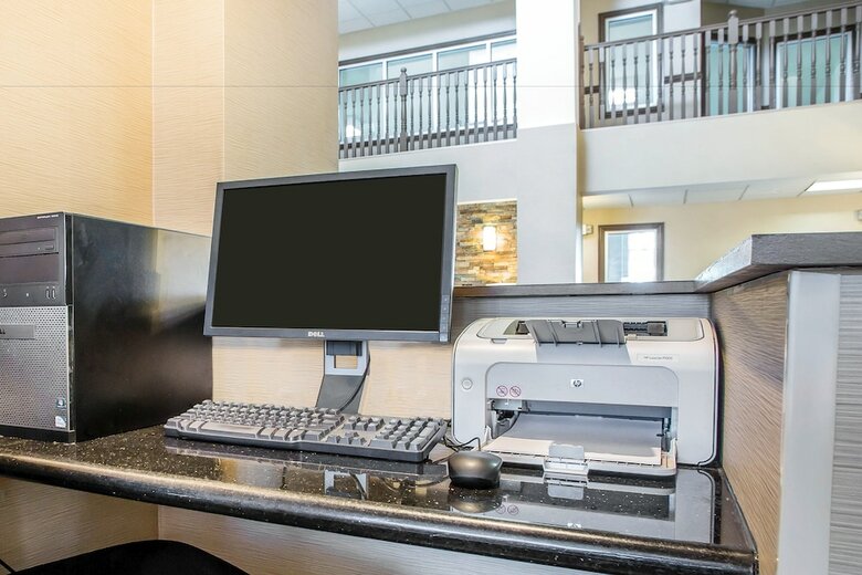 Hotel Comfort Suites