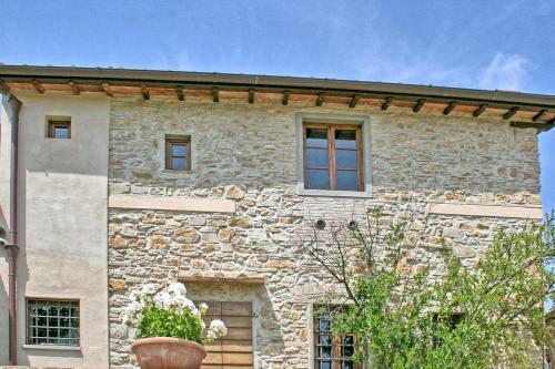 Grassina Ponte A Ema Apartment Sleeps 2
