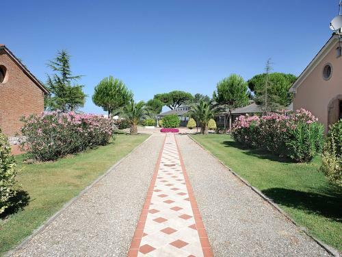 Grosseto Apartment Sleeps 4 Pool Air Con Wifi