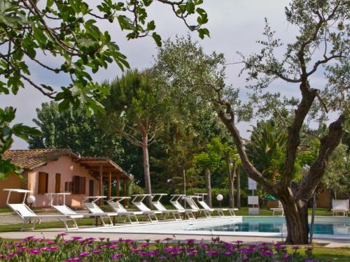 Grosseto Apartment Sleeps 4 Pool Air Con Wifi