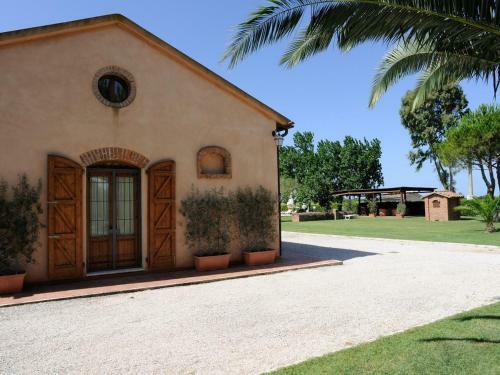 Grosseto Apartment Sleeps 4 Pool Air Con Wifi
