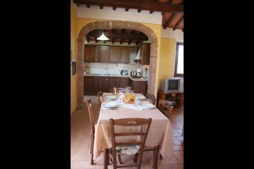 I Bertoni Villa Sleeps 8 Pool Wifi