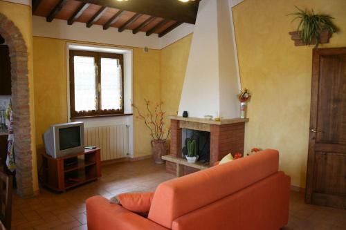I Bertoni Villa Sleeps 8 Pool Wifi