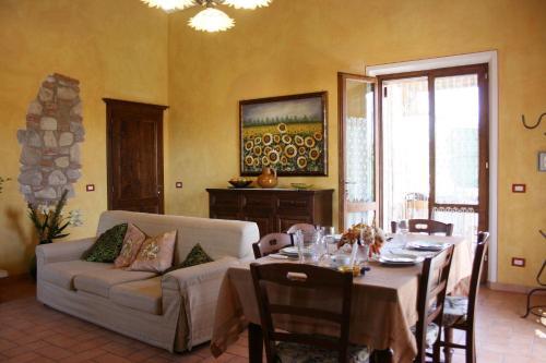I Bertoni Villa Sleeps 8 Pool Wifi