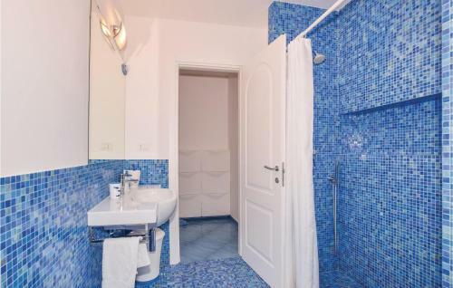 Two-bedroom Apartment In Ischia