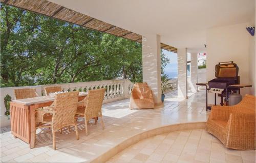 Two-bedroom Apartment In Ischia