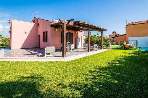 Villa Luana, Sul Mare