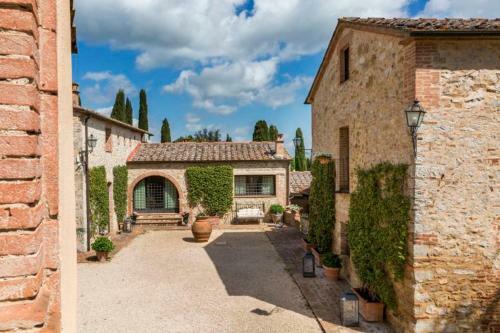 Collalto Villa Sleeps 31 Air Con