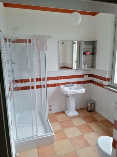 Casorelle Villa Sleeps 8 Pool Wifi