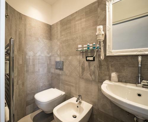 Hostal Teresa Rooms & Suites