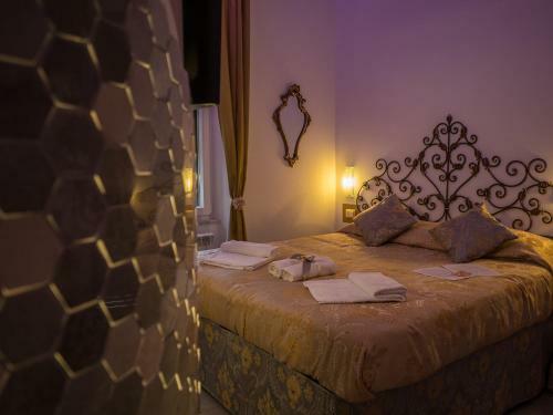Hostal Teresa Rooms & Suites