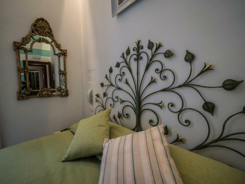 Hostal Teresa Rooms & Suites
