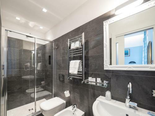 Hostal Teresa Rooms & Suites