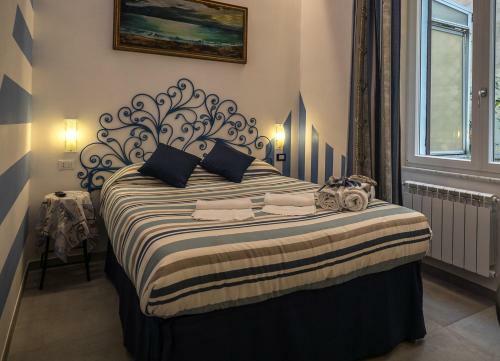 Hostal Teresa Rooms & Suites