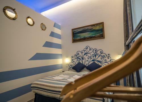 Hostal Teresa Rooms & Suites