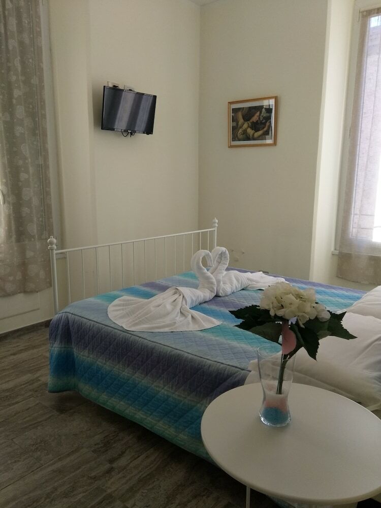Hostal La Branda Brin Guest House